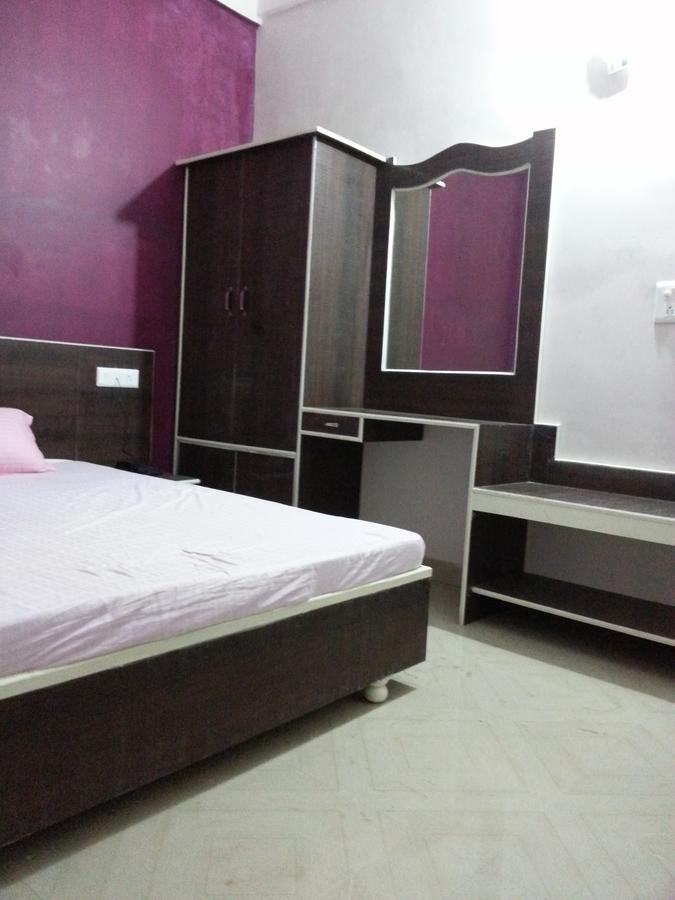 Hotel Sanchita Palace Forbesganj ภายนอก รูปภาพ