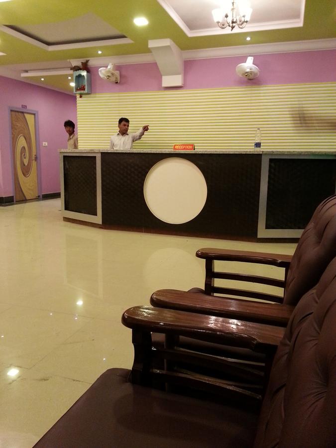 Hotel Sanchita Palace Forbesganj ภายนอก รูปภาพ